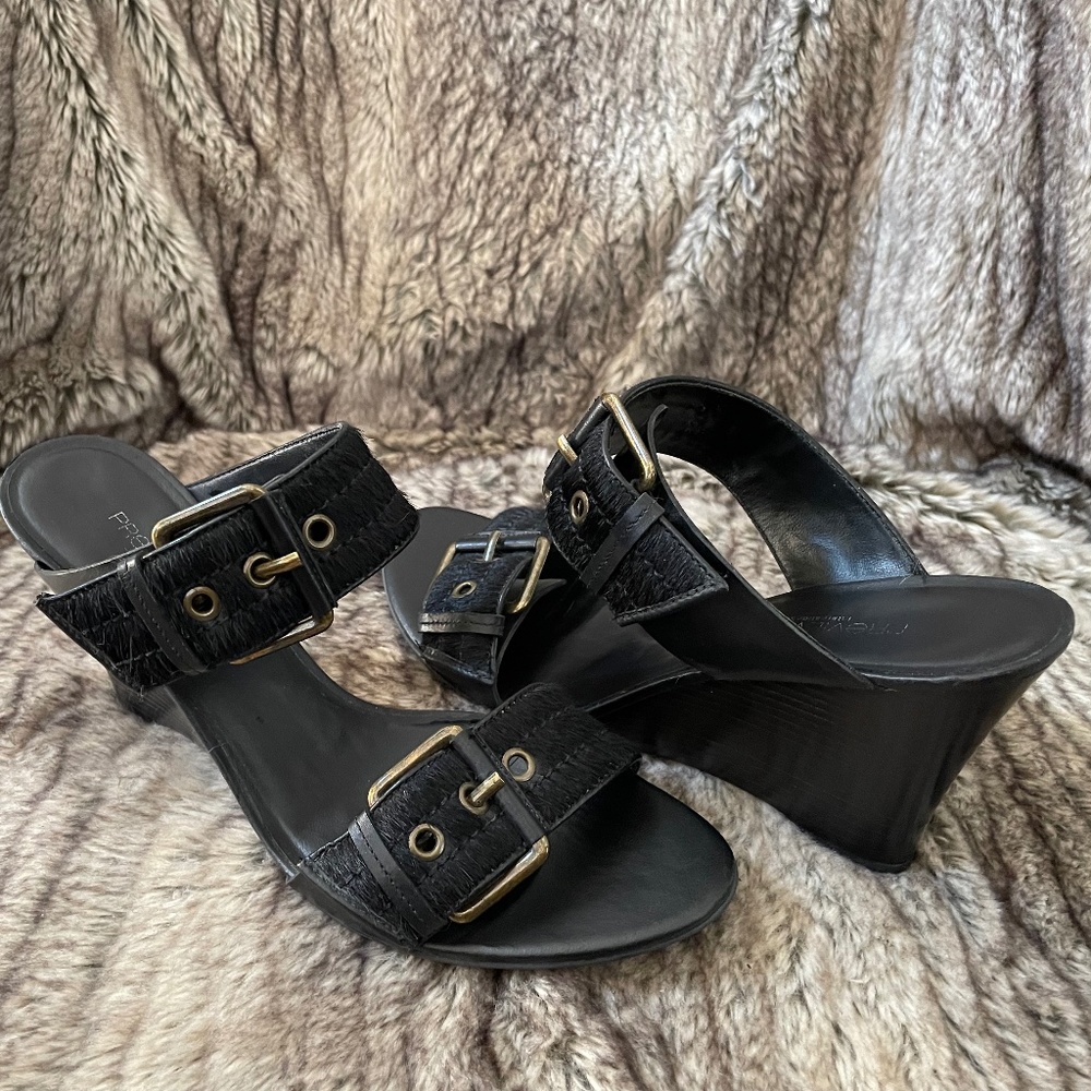 Black wedge 9B with usable adjustment straps & buckle's